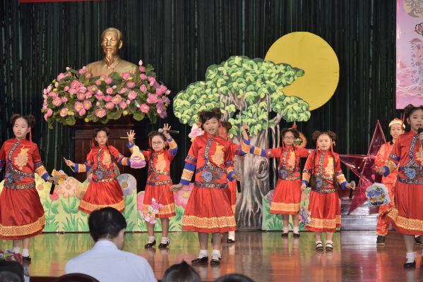đêm-hội-trăng-rằm-resco-2015-pyramid-teambuilding
