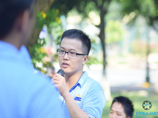 pyramid teambuilding