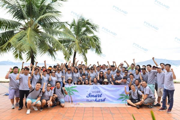 pyramidteambuilding