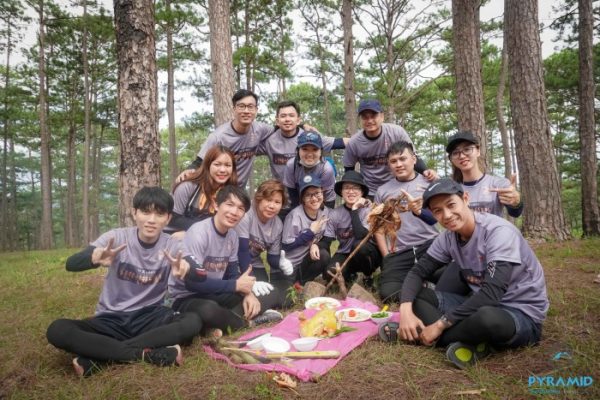 pyramid-teambuilding