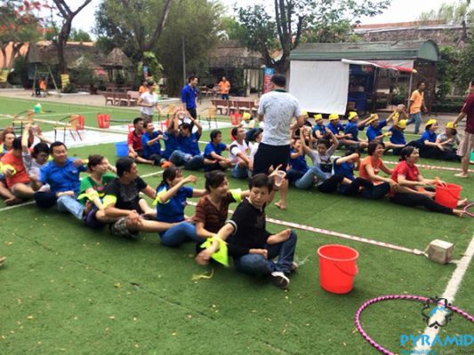 Hội Trại Tập Huấn Resco 37 pyramid-teambuilding