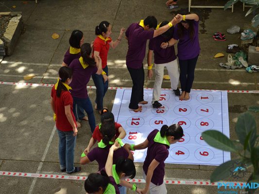pyramid-teambuilding