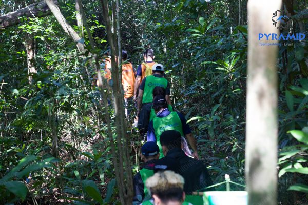 pyramid-teambuilding