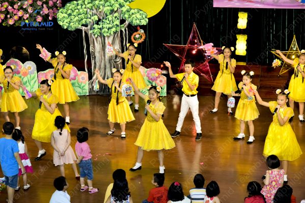 Đêm Hội Trăng Rằm Resco Các Năm 17 pyramid-teambuilding
