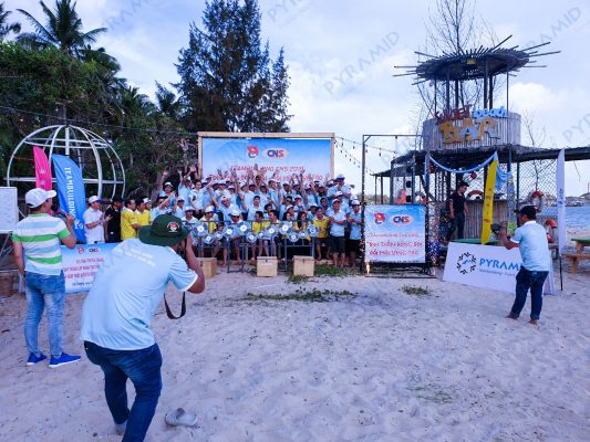 pyramid-teambuilding