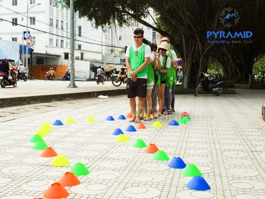 pyramid-teambuilding