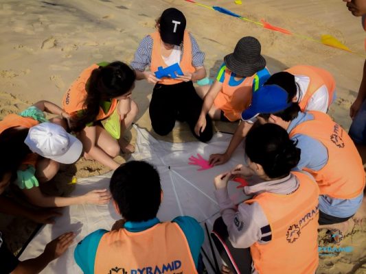 pyramid-teambuilding