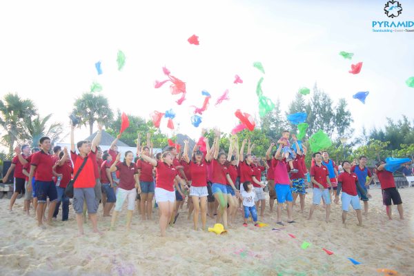 Teambuilding Somotsoft 2017 44 pyramid-teambuilding